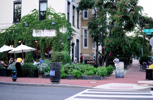 Truxton Circle Apartment | 2-bedroom Apartment in DC