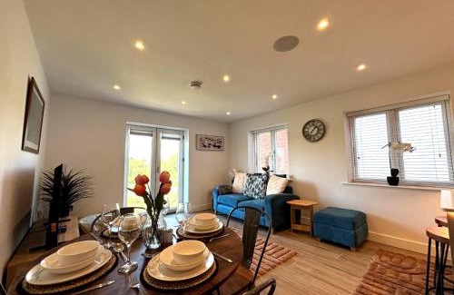 Shrewsbury Apartment | 2 Bedroom Apartment - Parking - Walk to Town