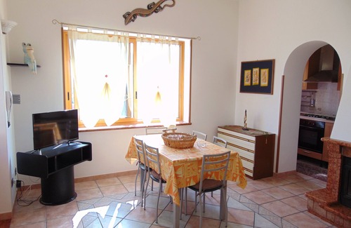 Chiesiola House | 2 bedroom apartment with 2 bathrooms 200 m from the sea.