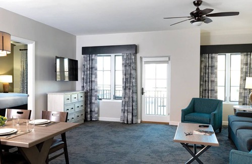 Downtown San Antonio Resort | 2 Bedroom at Wyndham La Cascada Resort - On the River Walk!