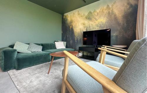 Bievre Apartment | 2 Bedroom Beautiful Apartment In Bièvre