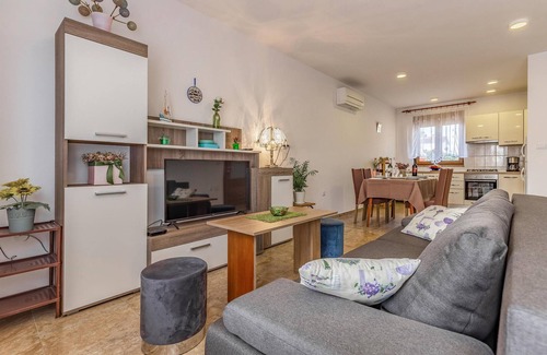 Gregovica Apartment | 2 bedroom beautiful apartment in Pula