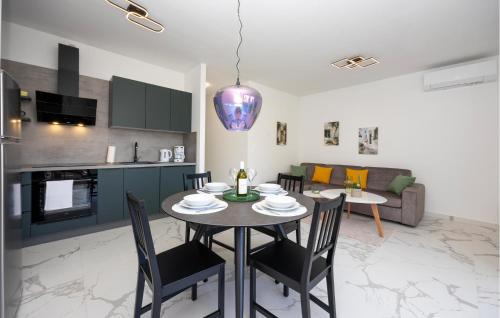 Seget Donji Apartment | 2 Bedroom Beautiful Apartment In Seget Donji