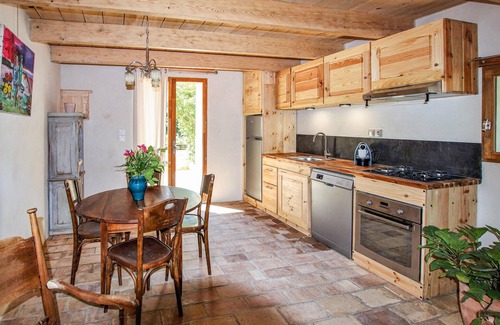 Saint-Didier House | 2 bedroom beautiful home in ST Didier