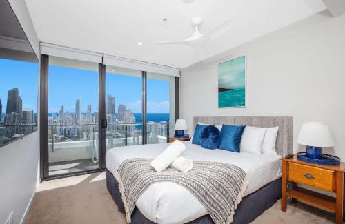 Broadbeach Apartment | 2 Bedroom Broadbeach Stay Walk to Beach