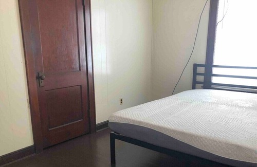 South Charleston Apartment | 2 bedroom budget - 2 comfortable Queen beds -WiFi