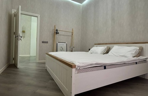 Baku House | 2-bedroom building in wonderful Baku with WiFi, AC