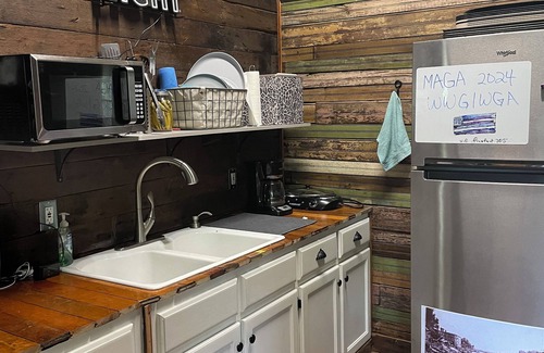 Clifton Cabin | 2-bedroom cabin with AC, WiFi in charming Spartanburg SC on the Pacolet River.