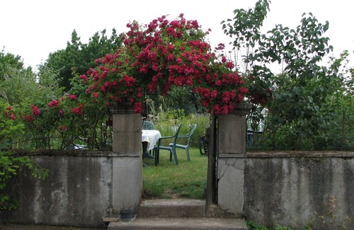 Pressignac House | 2 bedroom character gite en-suite great for walking, cycling and relaxing