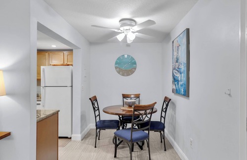 Florida Keys Condo | 2-bedroom Condo Ocean View/pool, Private beach ,Key Colony Beach