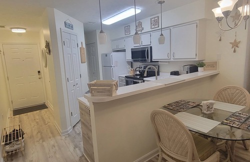 Carolina Forest Condo | 2-bedroom condo, 7-minute drive to Broadway at the Beach