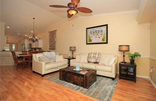 Naples Condo | 2 Bedroom Condo 96611 by Houzlet