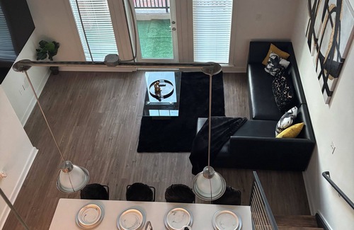 Home Park Condo | 2-bedroom condo in charming Atlanta with WiFi, AC. Book now
