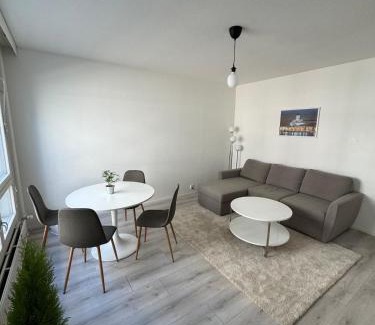 Hietalahti Apartment | 2 bedroom condo with a balcony in the center of Helsinki