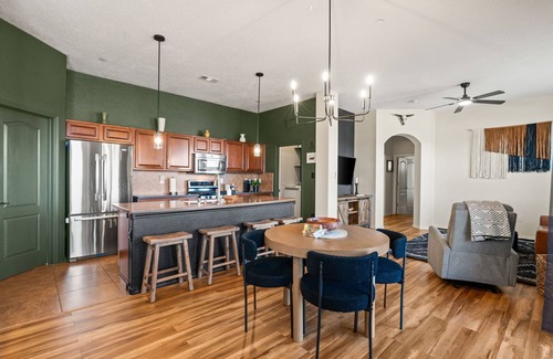 Southside Condo | 2-bedroom condo with view of the Jemez Mountains