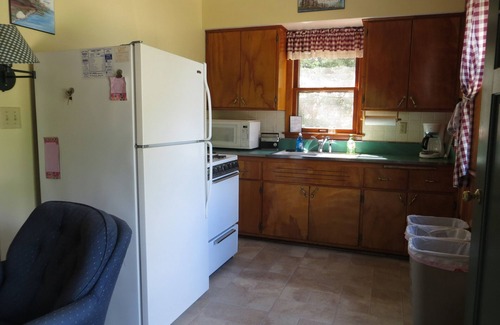 New Lisbon Cottage | 2-bedroom Cottage on the water with your own private dock on Castle Rock Lake.