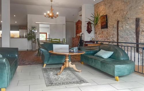 Zbandaj Apartment | 2 Bedroom Cozy Apartment In Porec