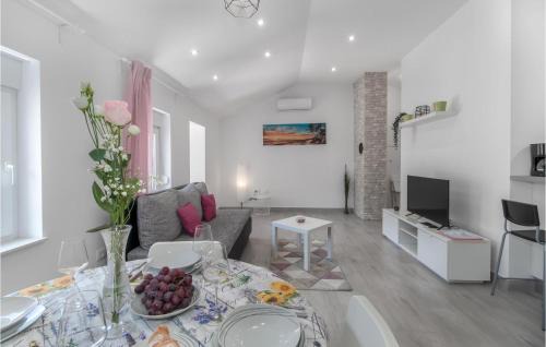 Bakarac House | 2 Bedroom Cozy Home In Bakarac