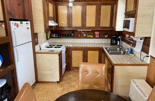 Funny River Cabin | 2 Bedroom Funny River Cabin with Mountain Views - Close to Browns Lake & Kenai