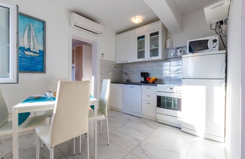 Ruskamen House | 2 bedroom gorgeous home in Celina