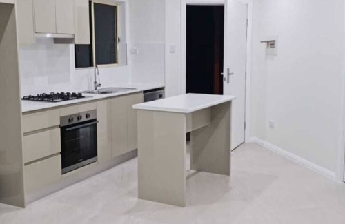 Dean Park House | 2 Bedroom Granny Flat at 61A Glenn St, Dean Park Nswnclose to M7 Motorway