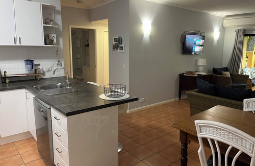 Port Douglas Apartment | 2 BEDROOM GROUND FLOOR APARTMENT 500M TO THE BEACH AND CLOSE TO MAIN STREET