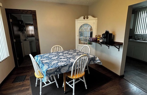 Massillon House | 2 bedroom house all to yourselves! 1.3mile to downtown Massillon