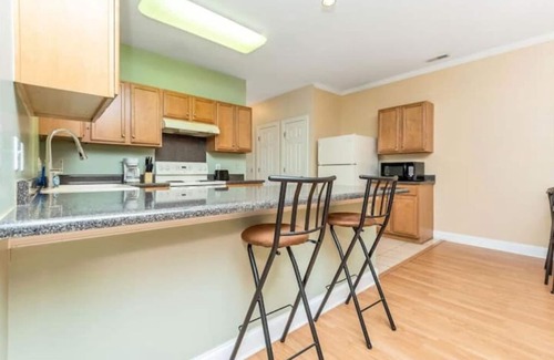 Cornelius Condo | 2 Bedroom Lake Norman Condo POOL