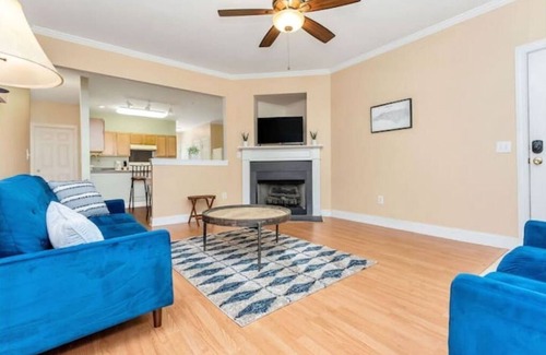 Cornelius Condo | 2 Bedroom Lake Norman Condo POOL