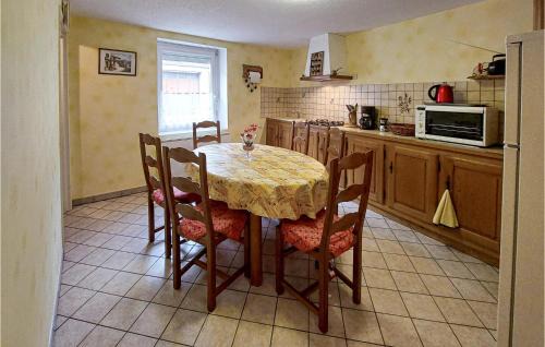 Bas-en-Basset House | 2 Bedroom Lovely Home In Bas-En-Basset