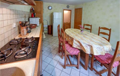 Bas-en-Basset House | 2 Bedroom Lovely Home In Bas-En-Basset