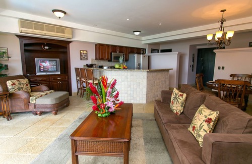 Manuel Antonio Condo | 2 Bedroom Luxury Condo w/Magnificent Ocean & Jungle Views, Walk-to-beach!
