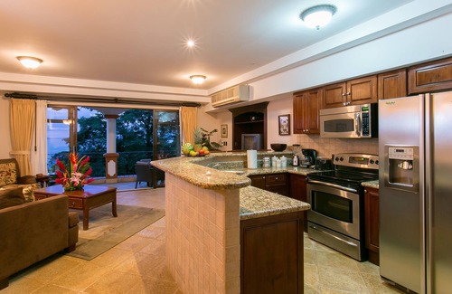 Manuel Antonio Condo | 2 Bedroom Luxury Condo w/Magnificent Ocean & Jungle Views, Walk-to-beach!