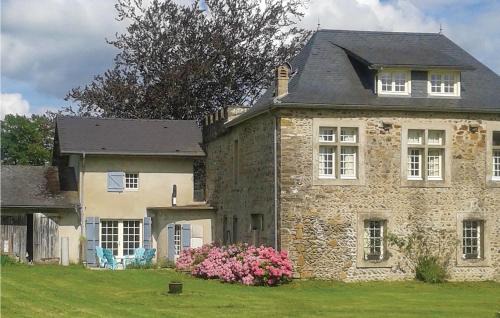 Charritte-de-Bas House | 2 Bedroom Nice Home In Charritte De Bas