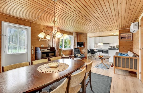 Farvang House | 2 bedroom nice home in Fårvang