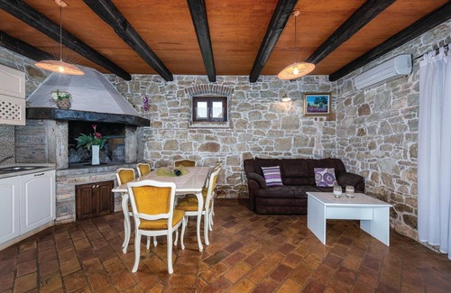 Gedici House | 2 bedroom nice home in Porec