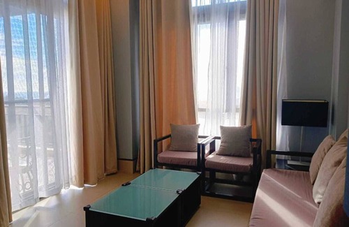 Morong Condo | 2-Bedroom Penthouse Condo Unit in Anvaya Cove Seabreeze Morong with AC, WiFi