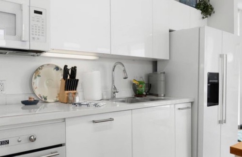 Harborview Condo | 2 bedroom penthouse w/views!