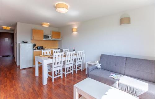 Cassen Apartment | 2 Bedroom Pet Friendly Apartment In Cassen