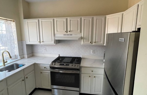 Flatbush Apartment | 2 Bedroom Private Smart Unit with Patio & Private Parking Option!