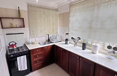 Adenta House | 2-bedroom semi-detached house in Adenta with WiFi, AC and 24/7 power supply