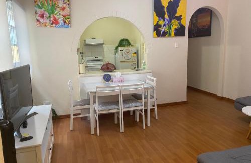Wollongong CBD Apartment | 2 bedroom small unit 1 minute walk to shopping centre NO PARKING SLOT NO LIFT