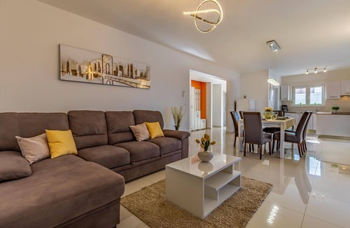 Skatari House | 2 bedroom stunning home in Skatari
