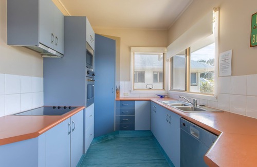 Hastings Point Apartment | 2 Bedroom Upstairs Estuary Water View - Hastings Cove!