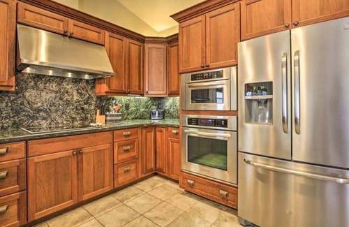 Kona Palisades House | 2-bedroom vacation home just 11 minutes from Kailua Pier