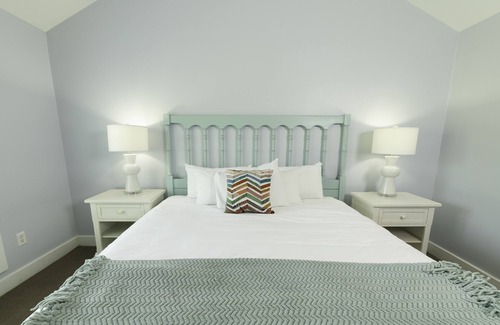 Lackey Resort | 2 bedroom within minutes of all Williamsburg has to offer!