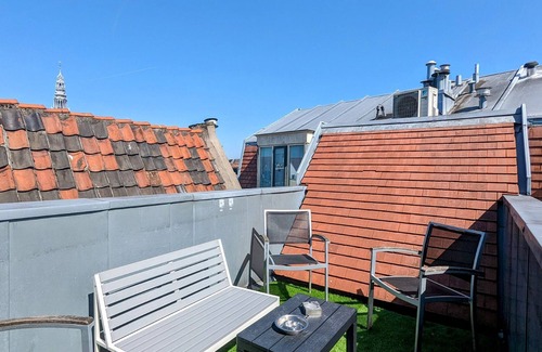 Red Light District Apartment | 2 Bedrooms Apartment with Balcony in Amsterdam City Center