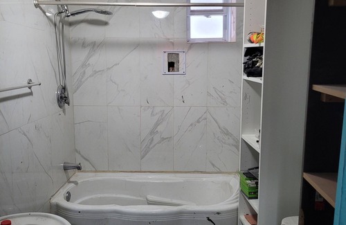 Montreal House | 2 bedrooms apartment in a Bungalow for rent