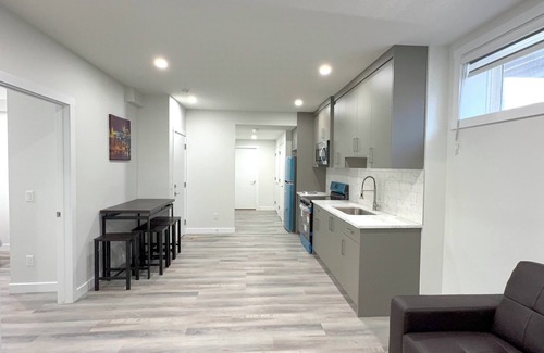 Calgary Apartment | 2 Bedrooms Cozy Private Suite in the most sought community of Calgary NW