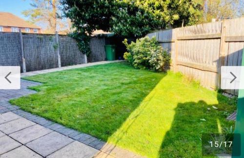 Byfleet Apartment | 2 bedrooms maisonette Byfleet